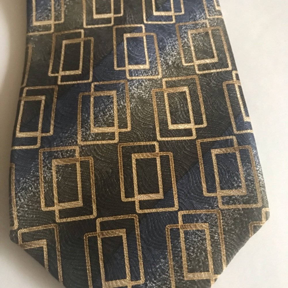 NWT 100% silk BRAVINI Men’s tie 55”/4”